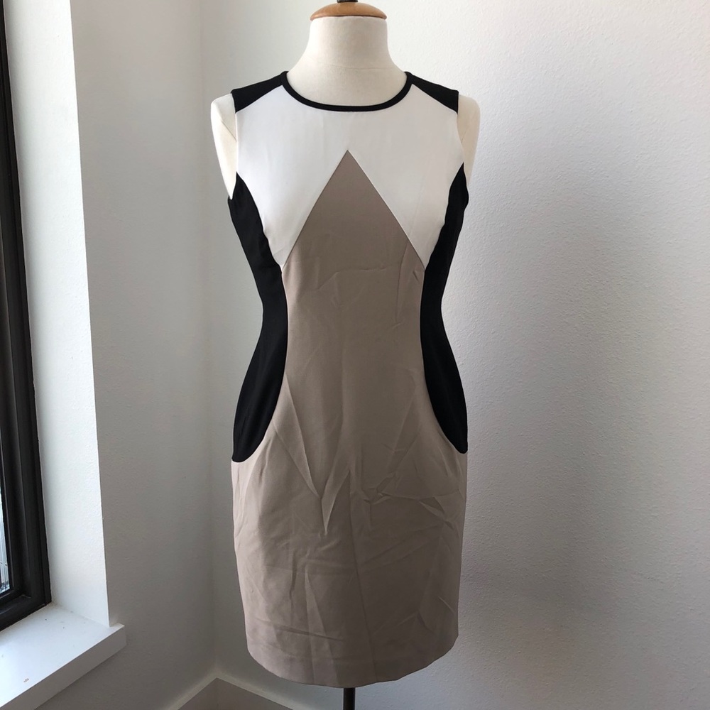 Calvin Klein beautiful color block sheath dress